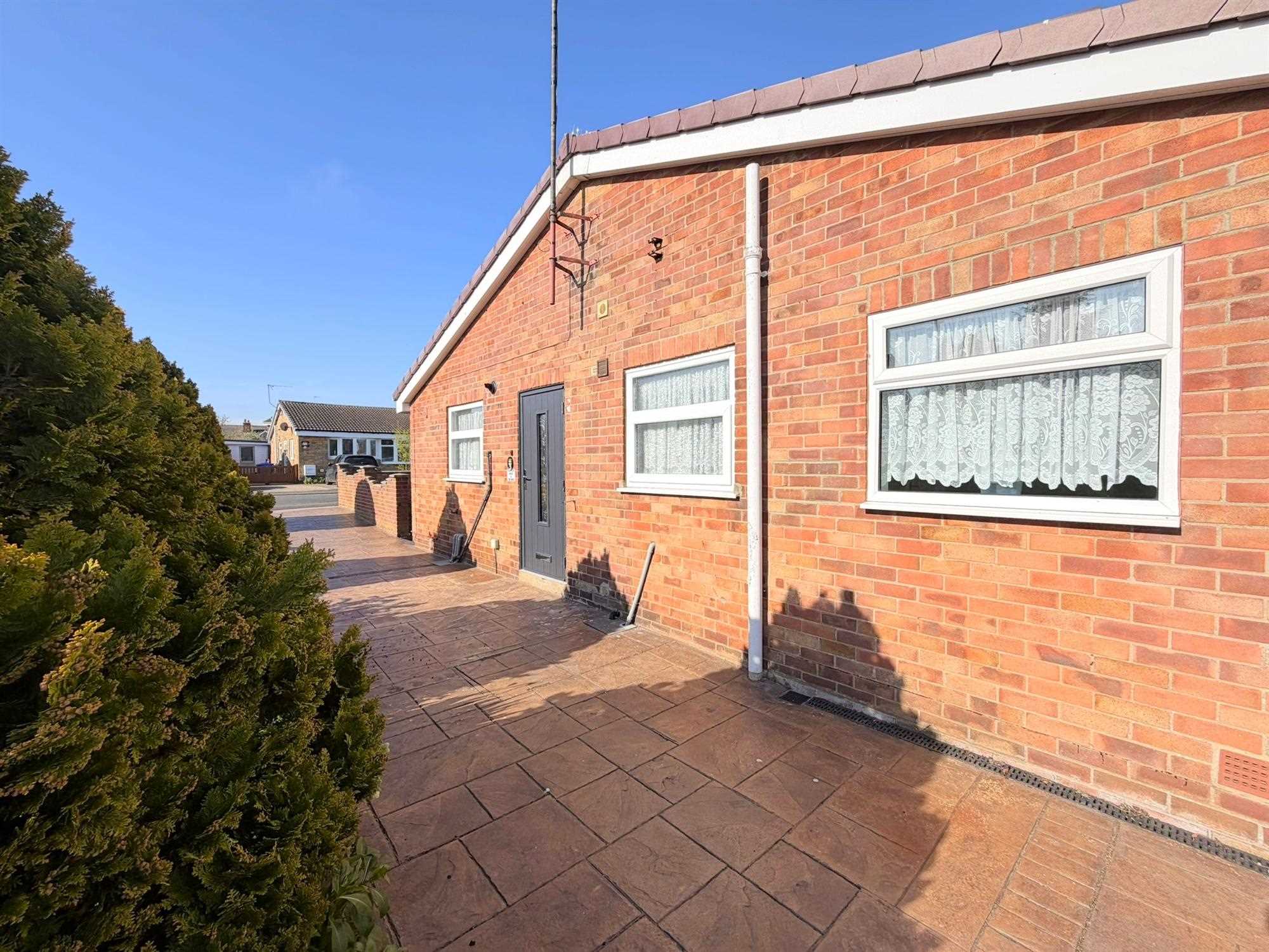 Elm Close, Filey - Picture 2