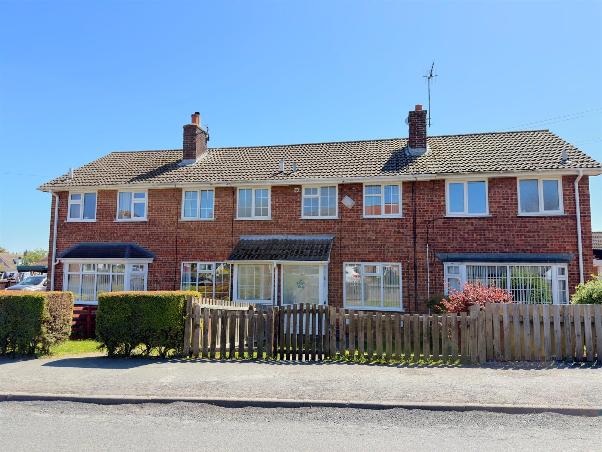 Hungate Lane, Hunmanby - Picture 1