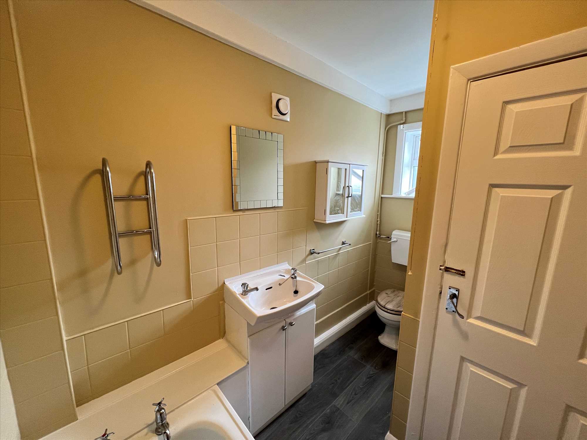 Endcliffe Crescent, Scarborough - Picture 7