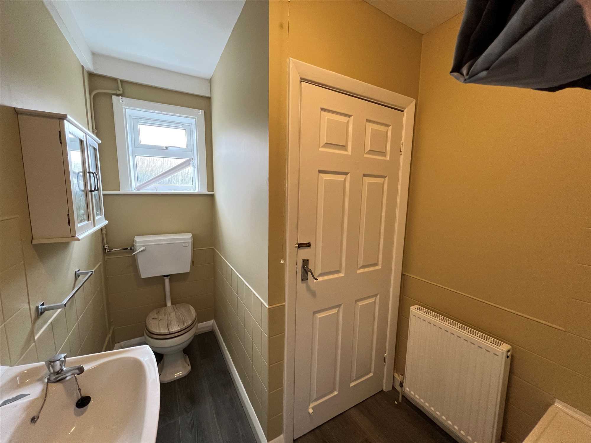 Endcliffe Crescent, Scarborough - Picture 8