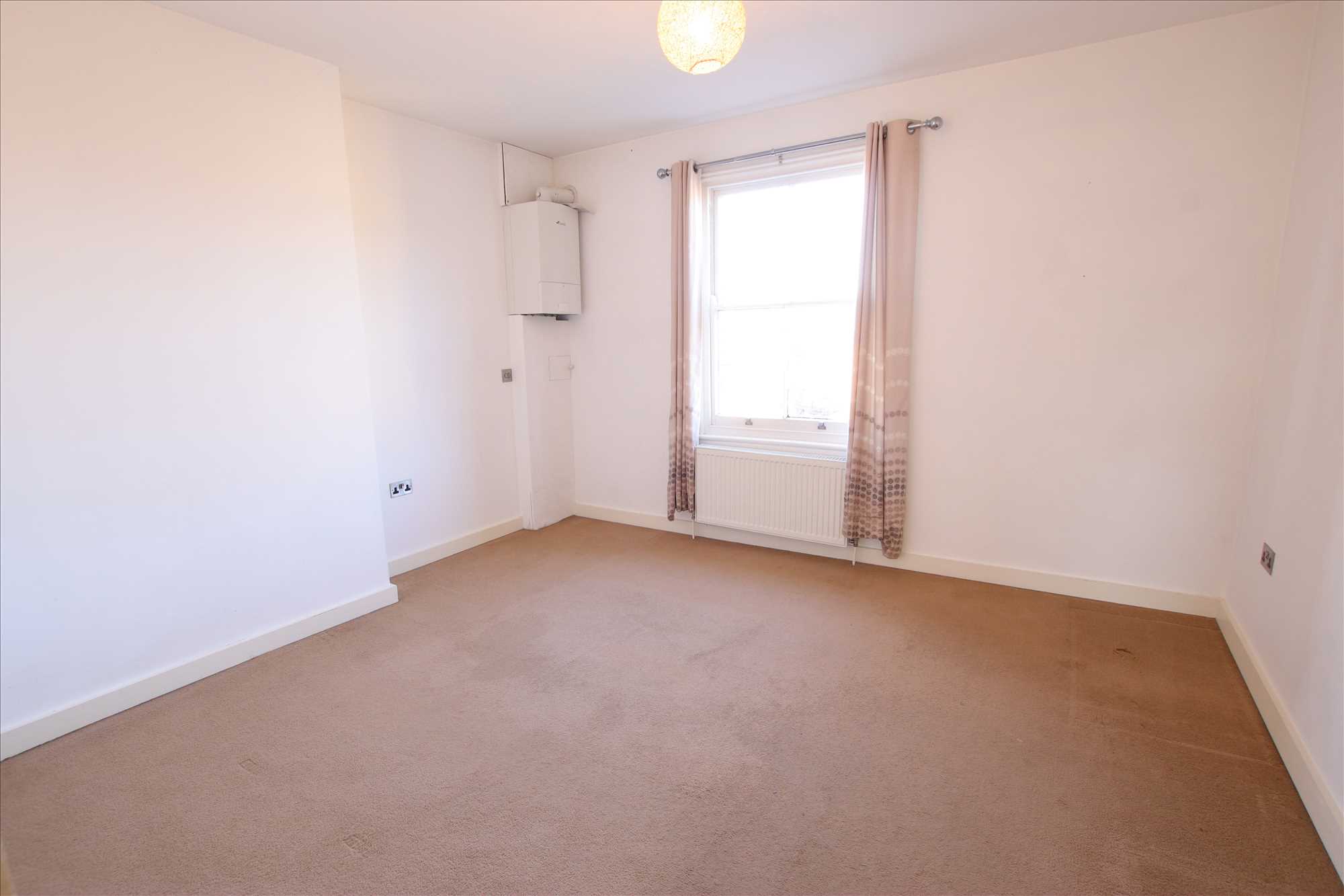 Westbourne Grove, Scarborough - Picture 6