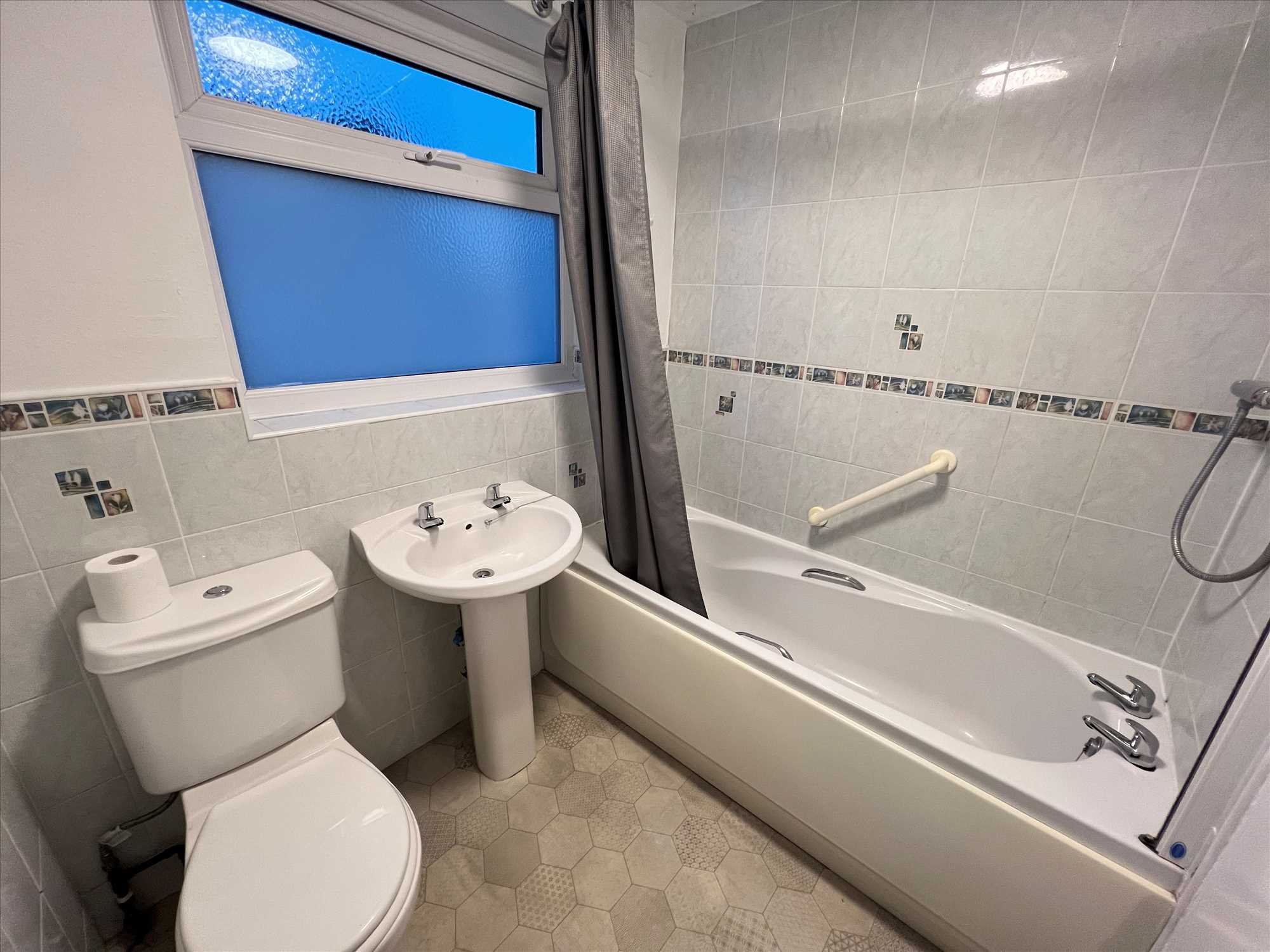 Green Park Road - Picture 6