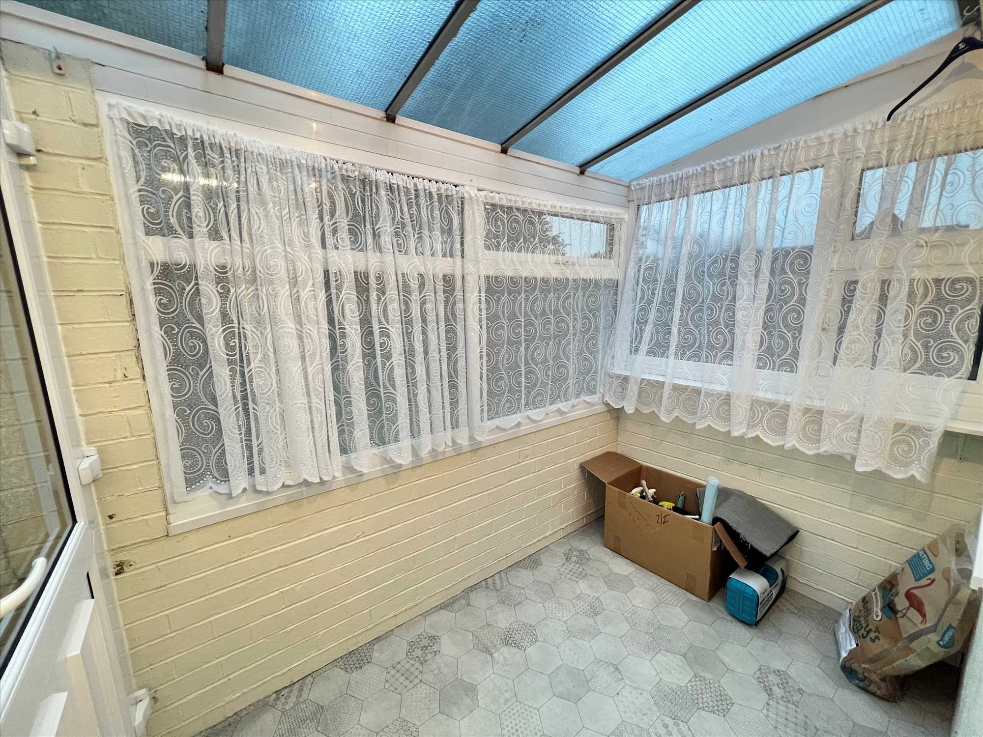 Green Park Road - Picture 9