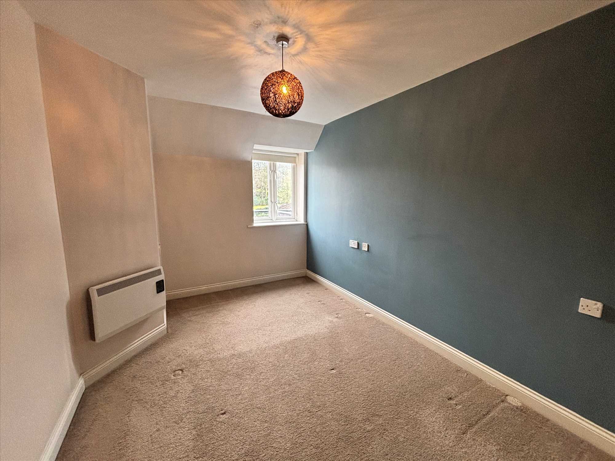 May Lodge, Mountside, Scarborough - Picture 2