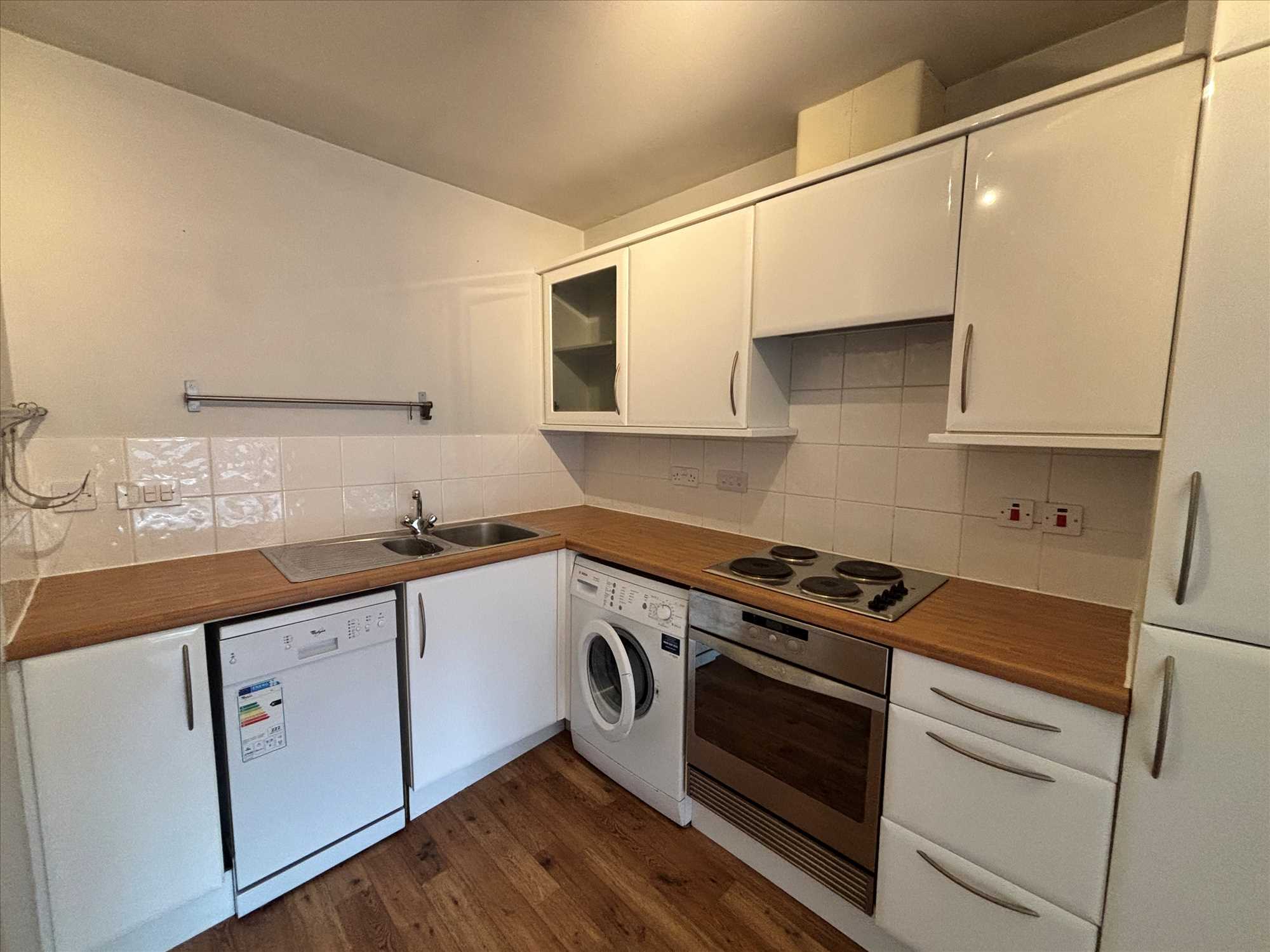 May Lodge, Mountside, Scarborough - Picture 8