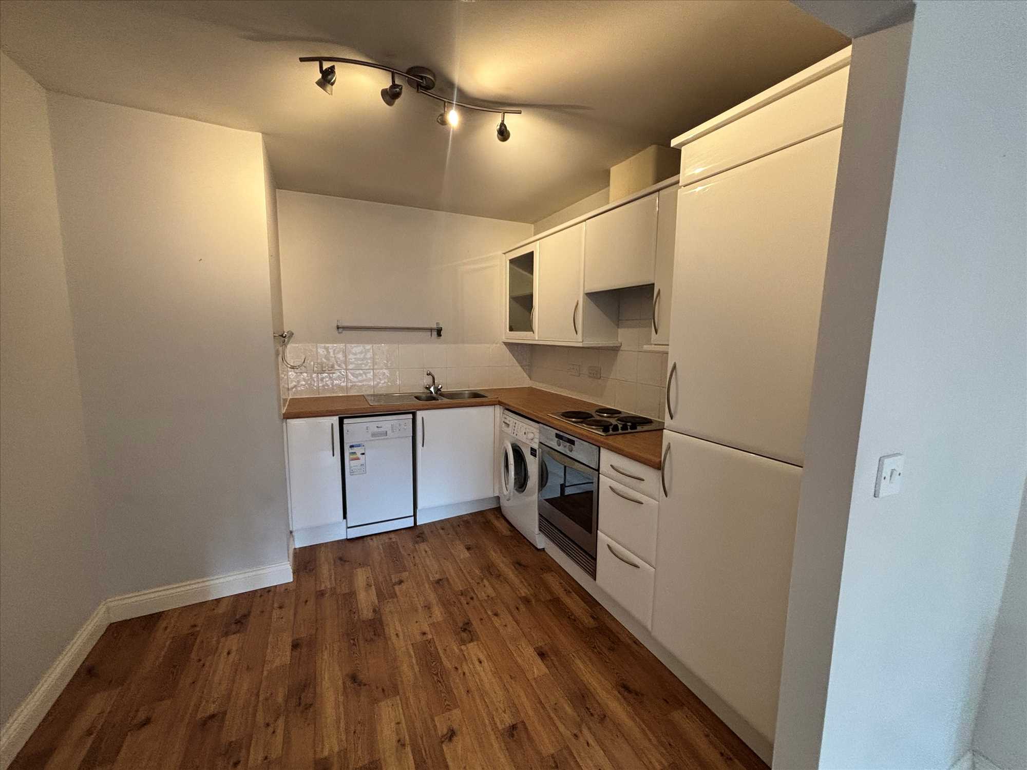 May Lodge, Mountside, Scarborough - Picture 9