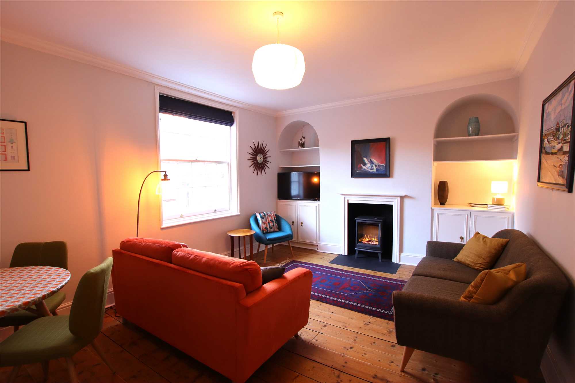 St. Sepulchre Street - Picture 4