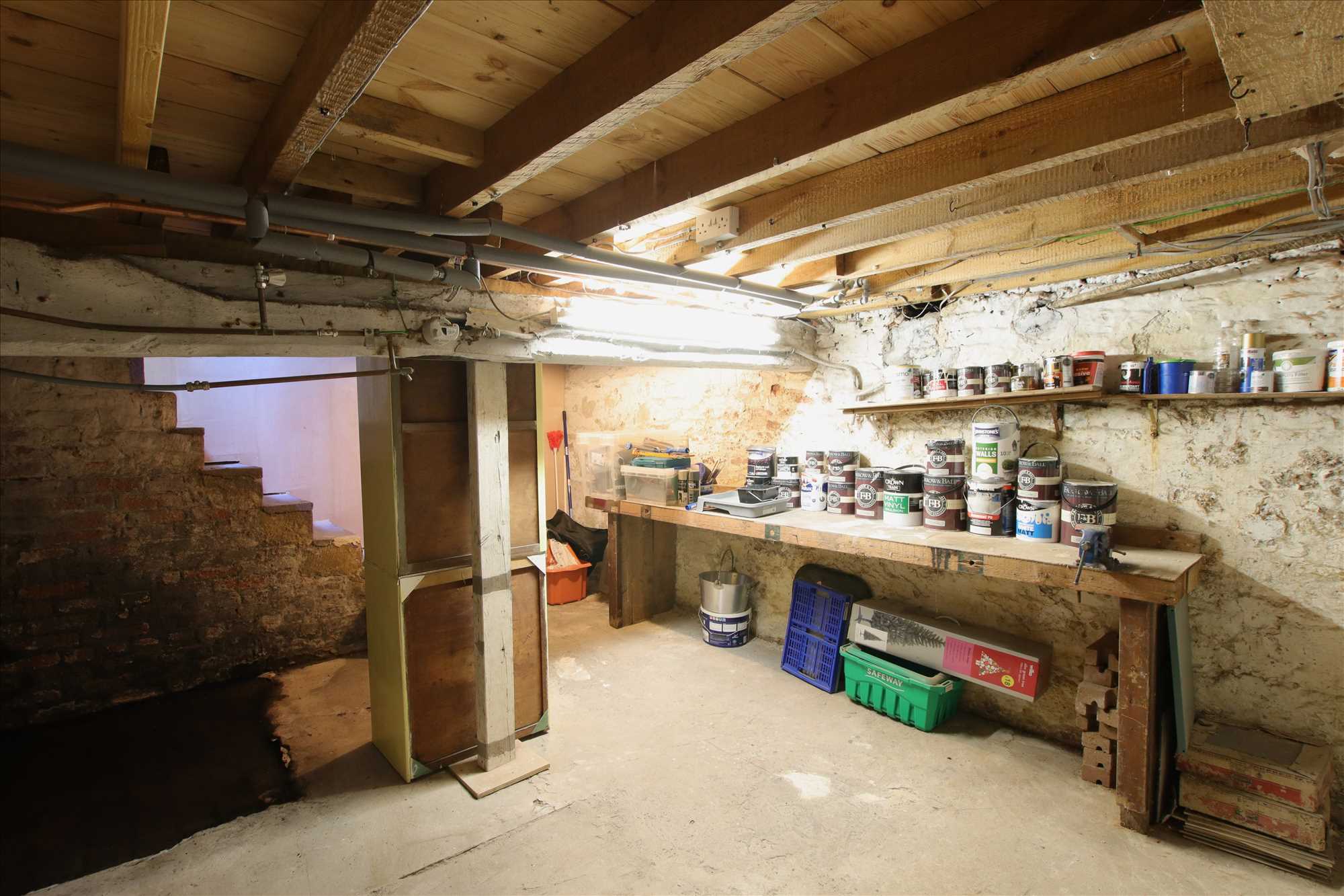 St. Sepulchre Street - Picture 19