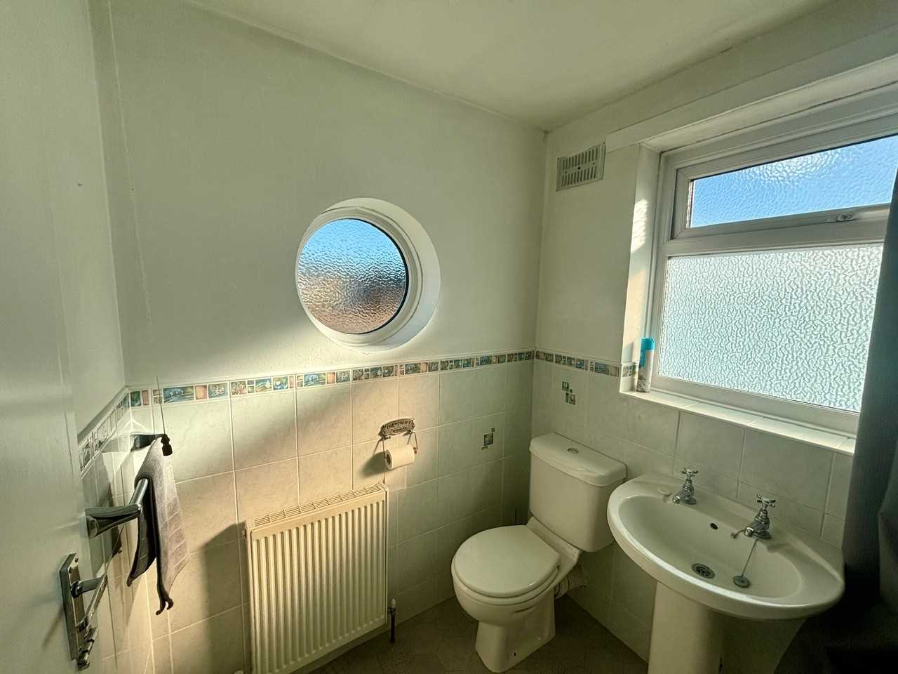 Green Park Road - Picture 14