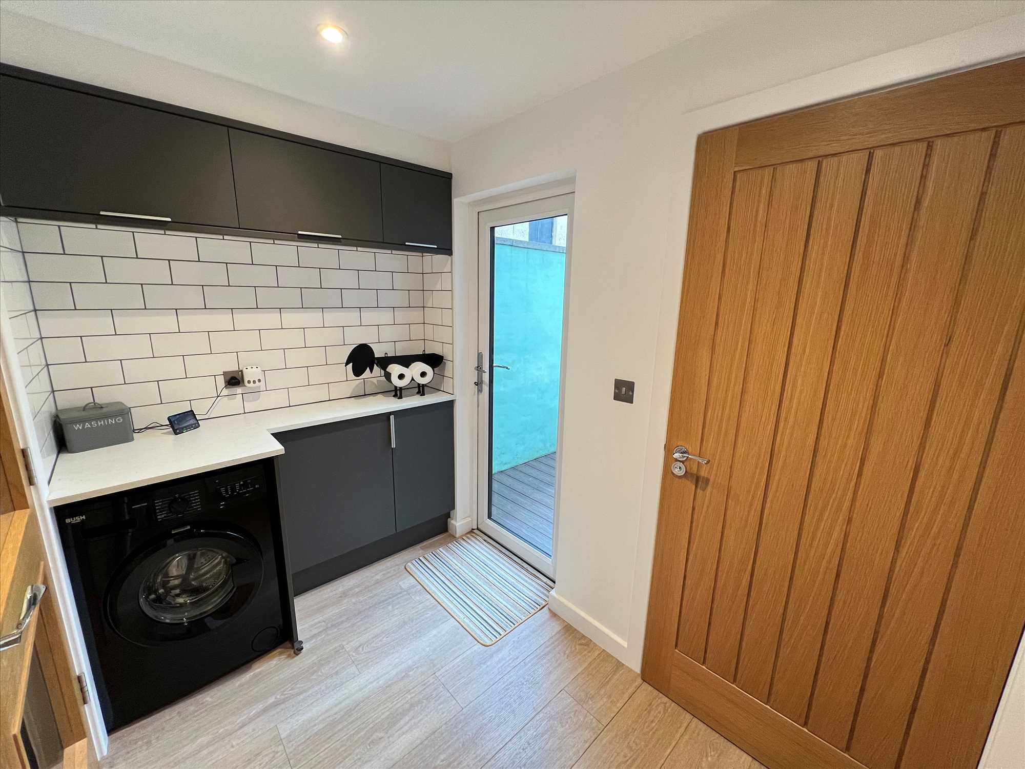 St Johns Road - Picture 6