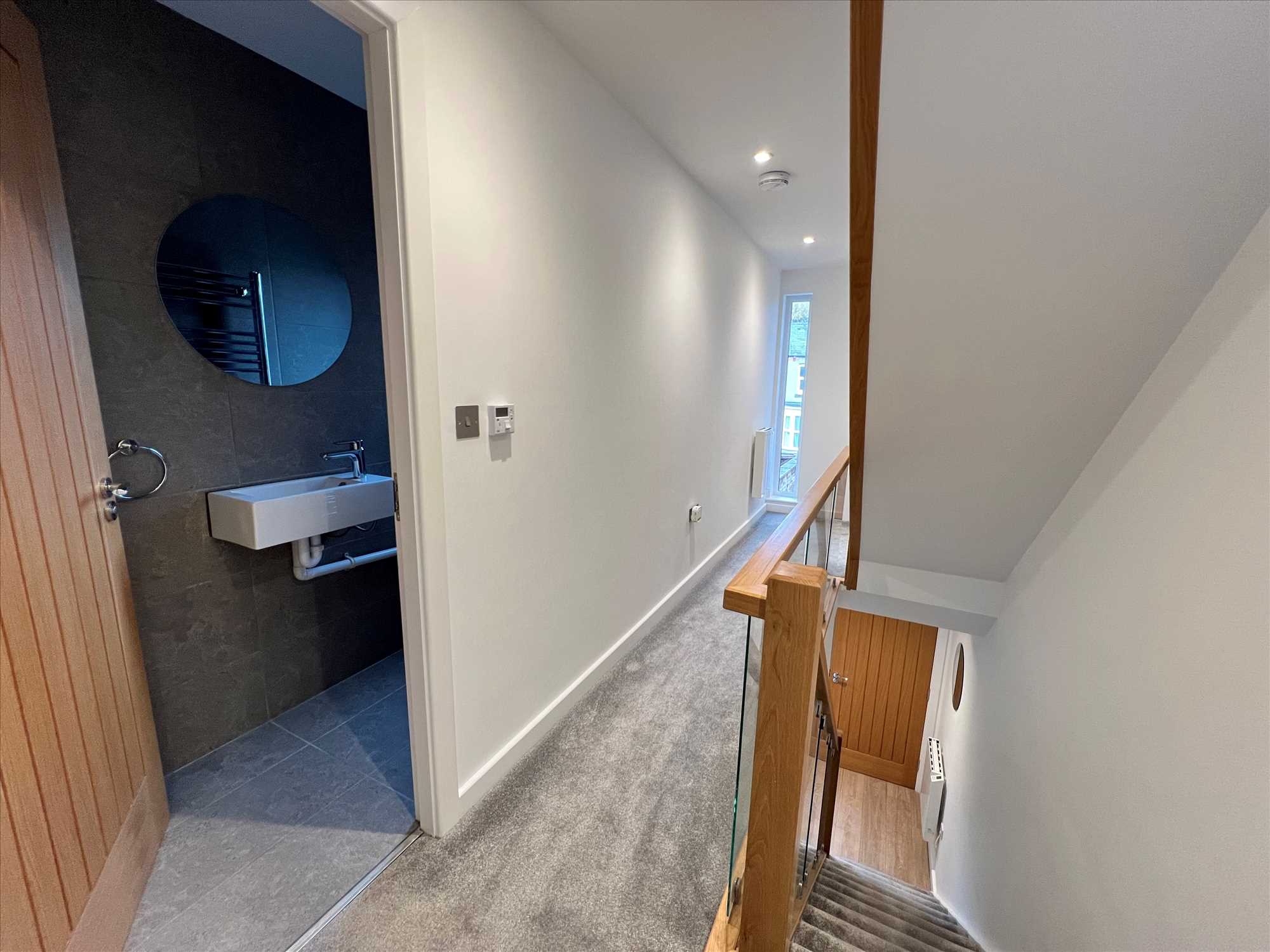 St Johns Road - Picture 10