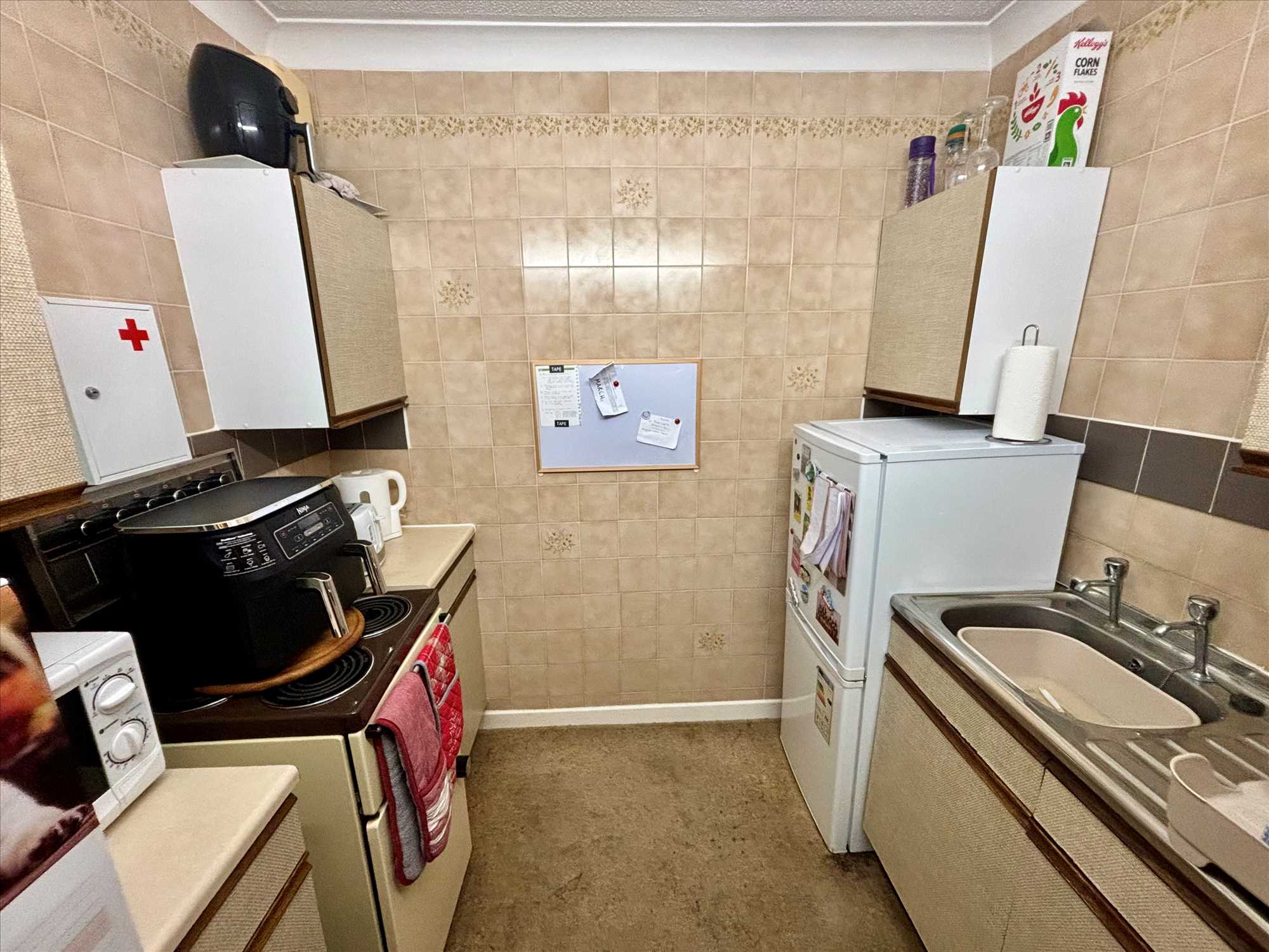 Homecrest House - Picture 9