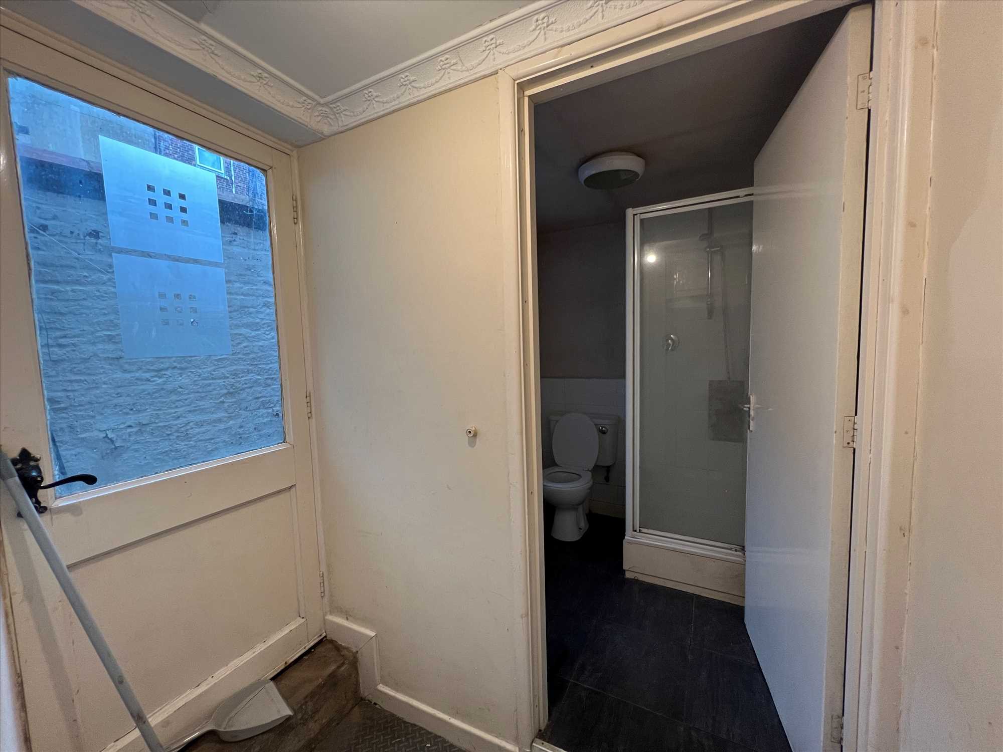 Bedford Street - Picture 3