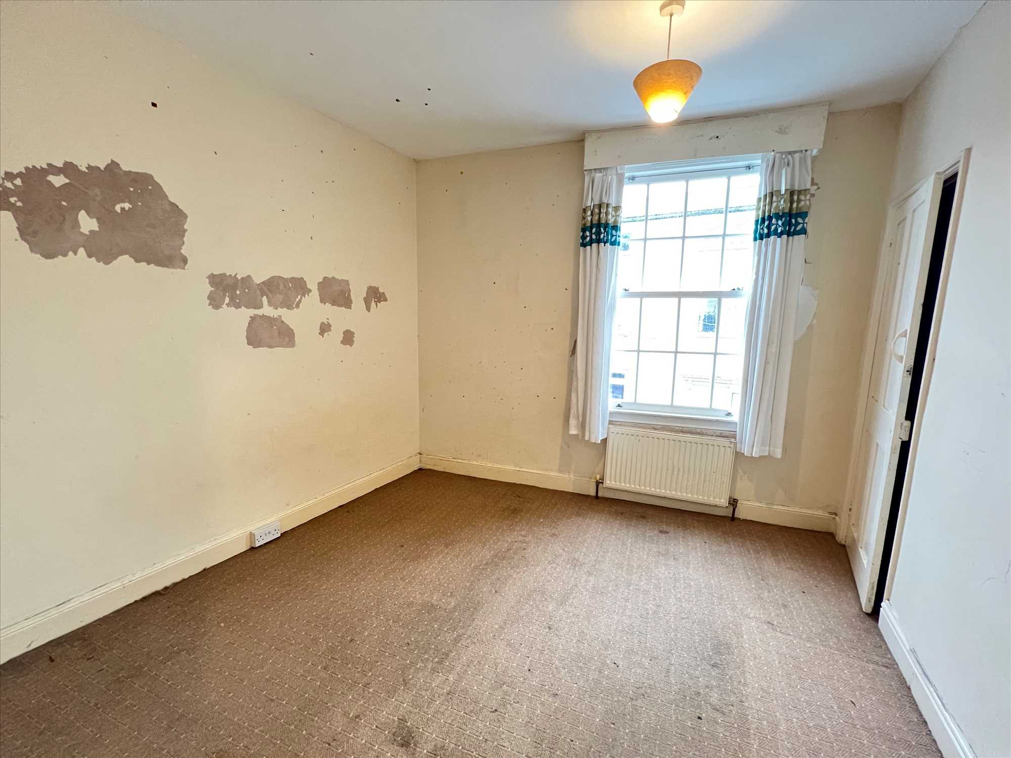 Bedford Street - Picture 8