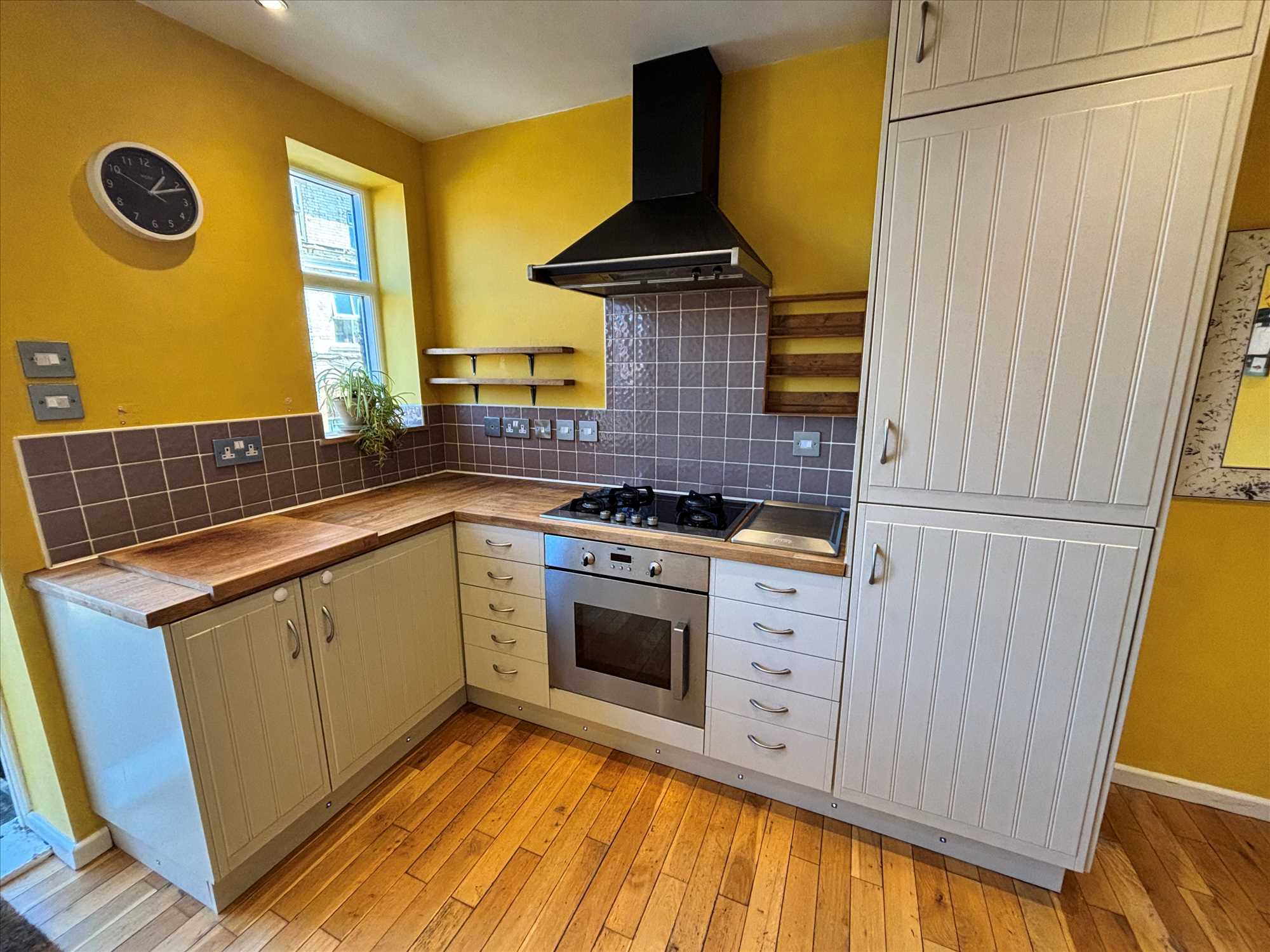 Oriel Crescent - Picture 5
