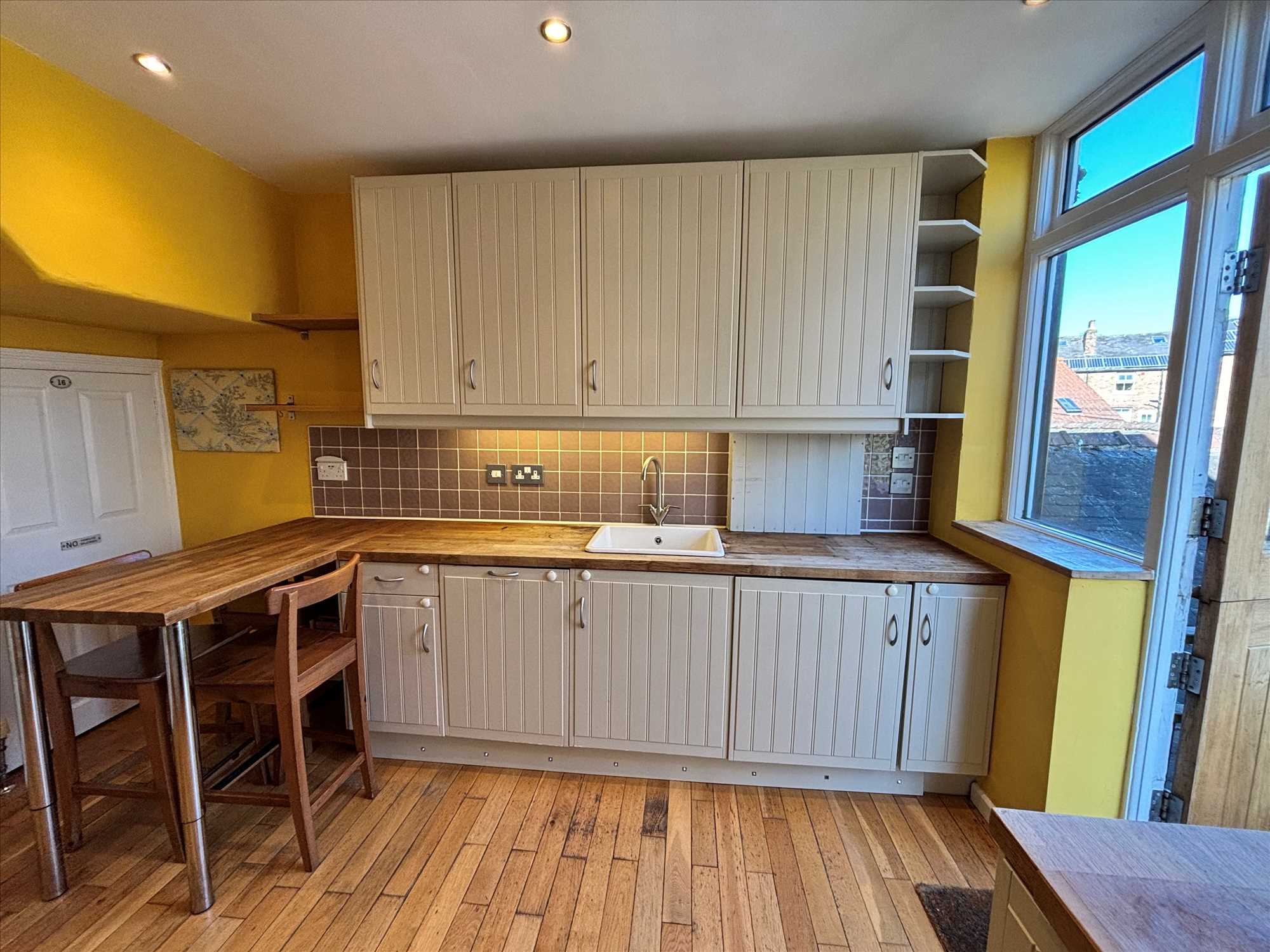 Oriel Crescent - Picture 6