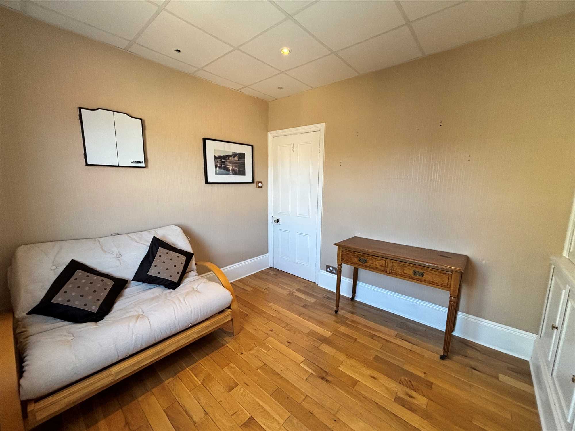 Oriel Crescent - Picture 13