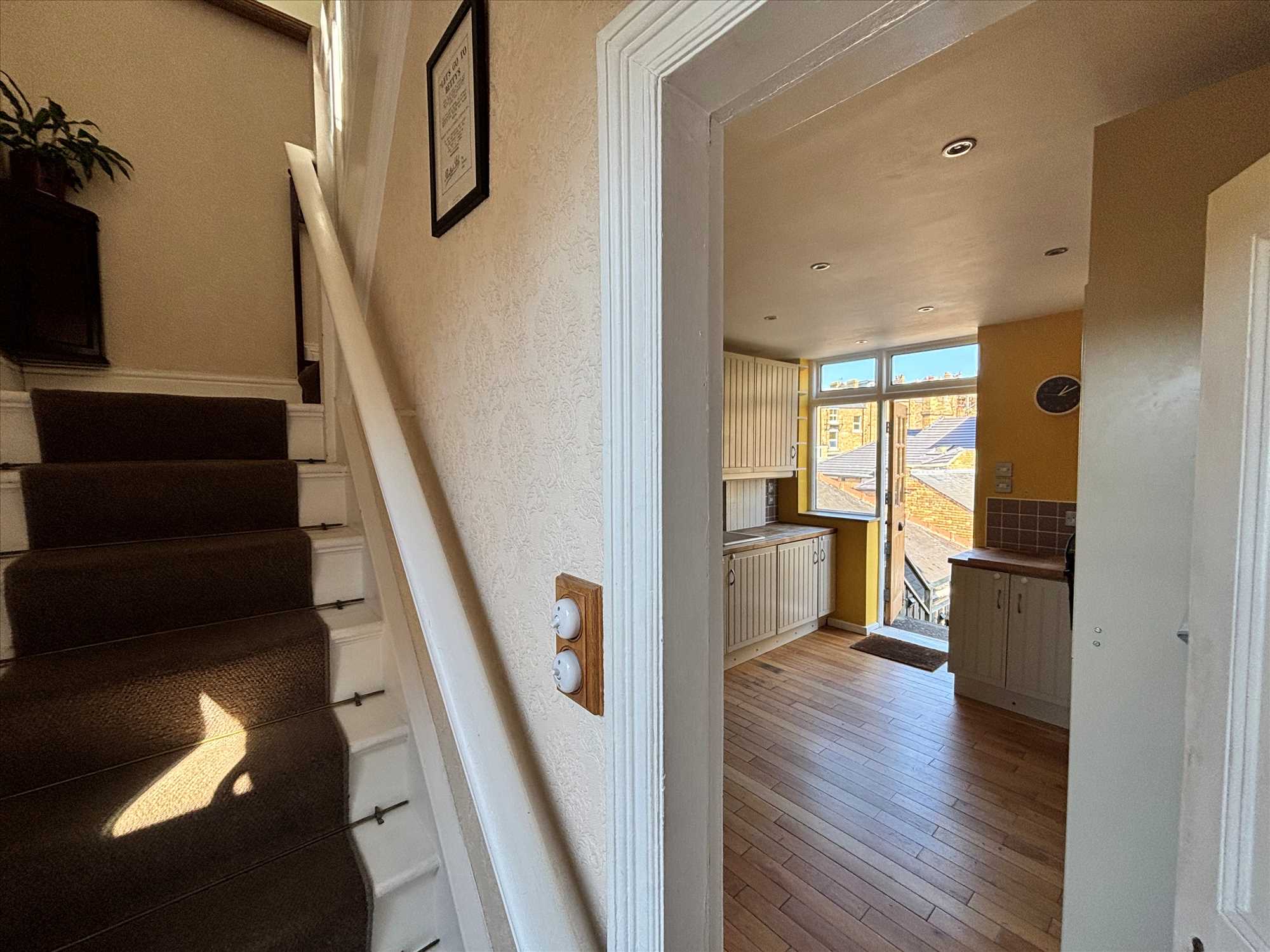 Oriel Crescent - Picture 18