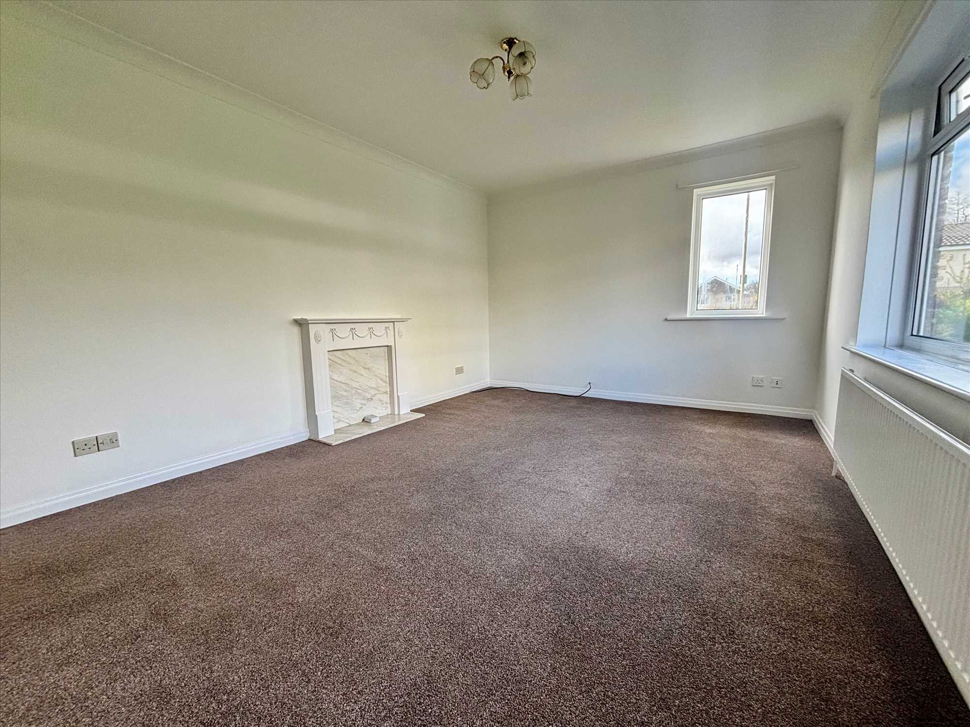 Hall Park Close - Picture 5