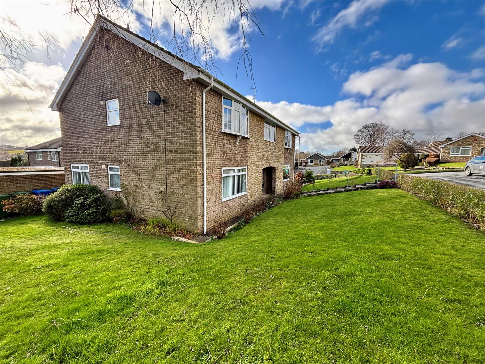 Hall Park Close - Picture 17