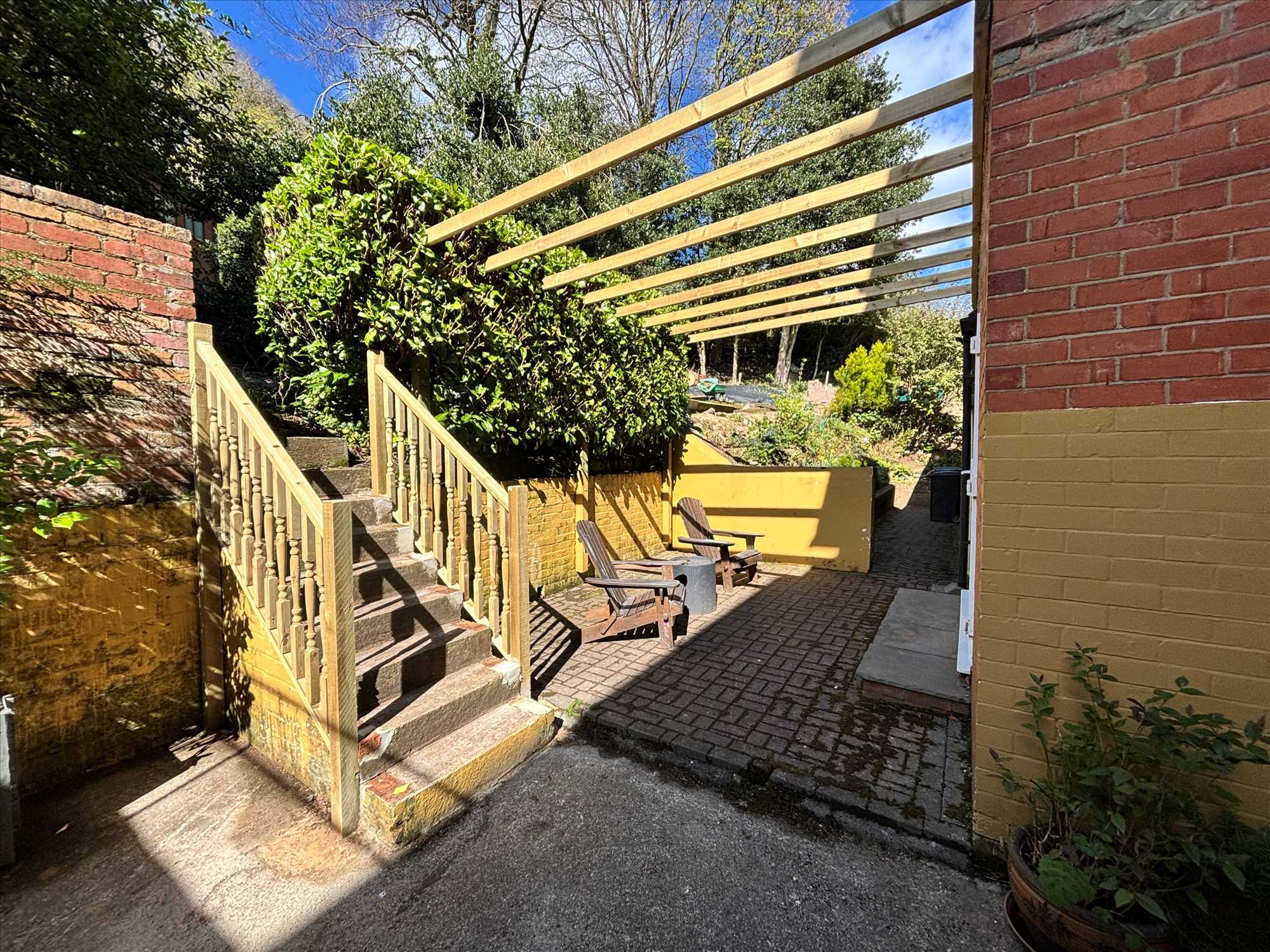 Weldon Court - Picture 22
