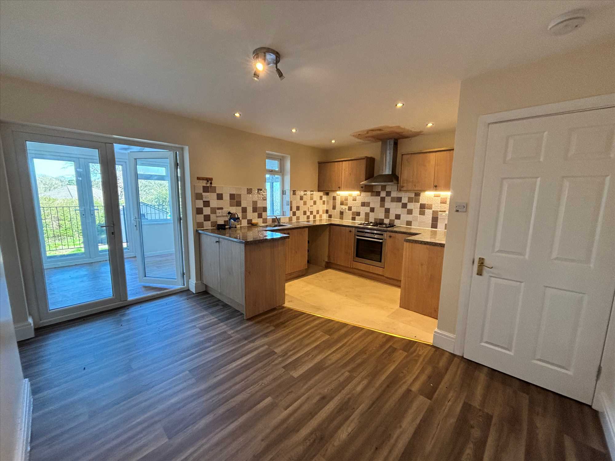 Scalby Avenue - Picture 14