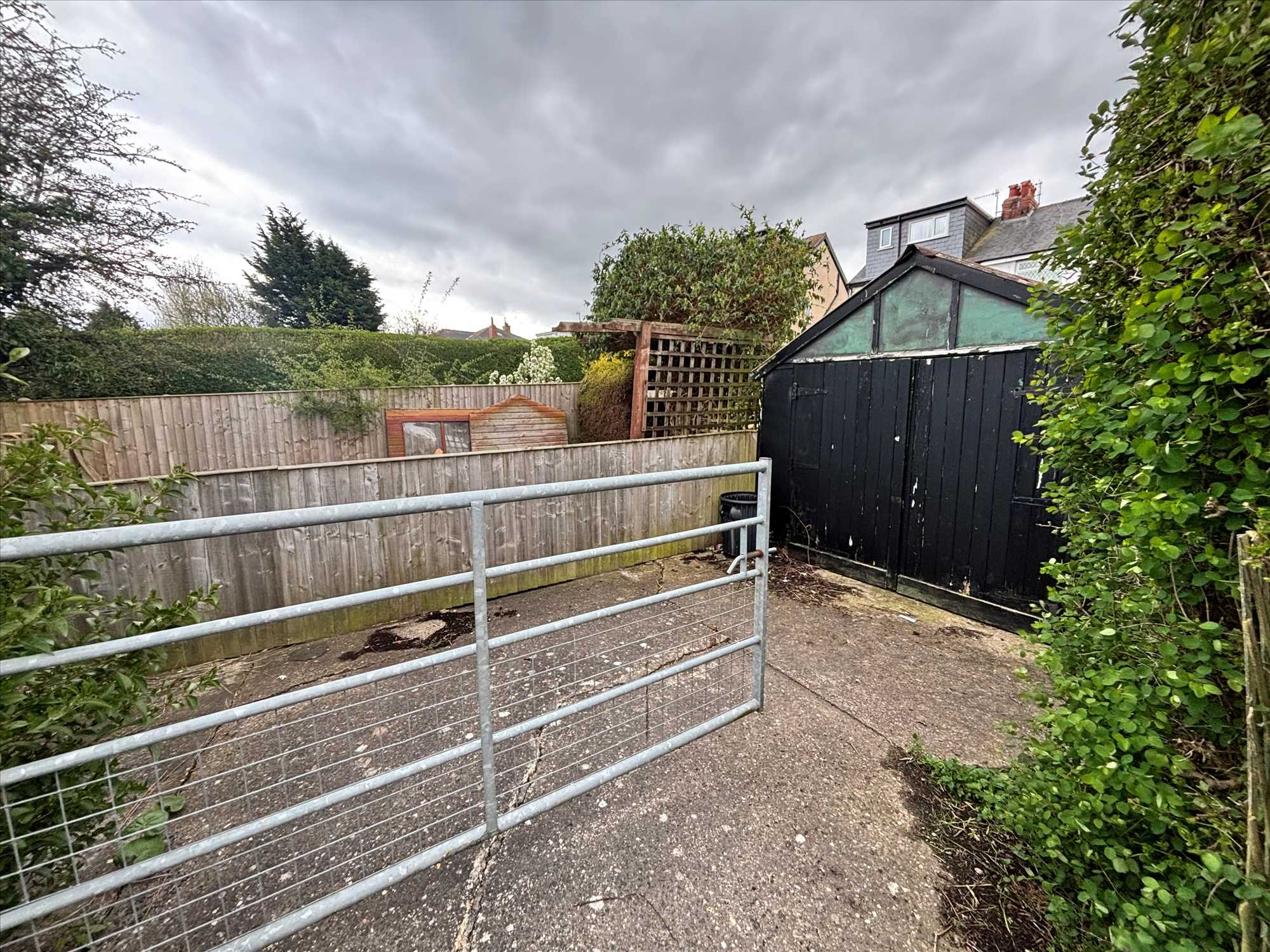 Scalby Avenue - Picture 23