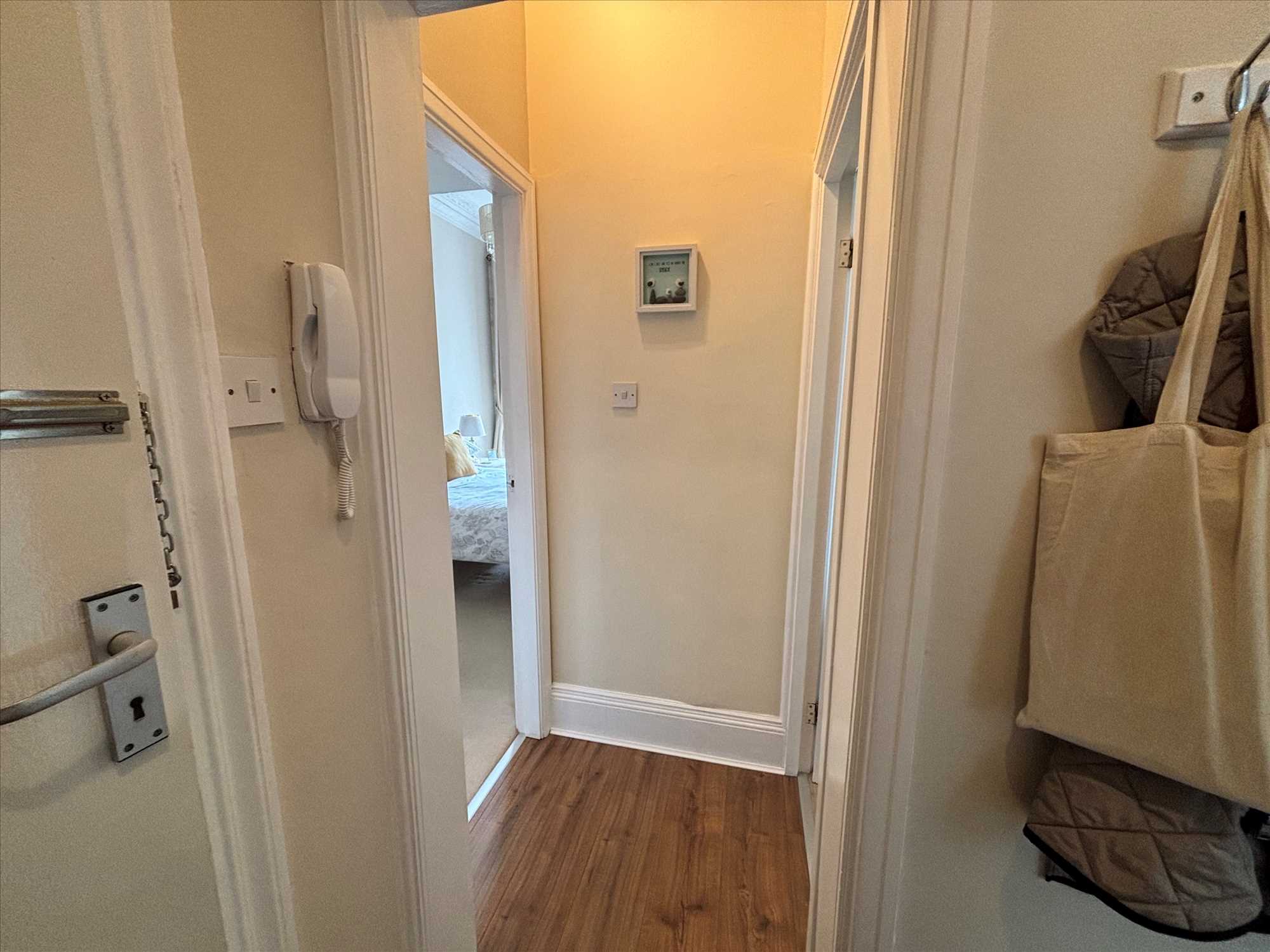 Albion Road - Picture 2