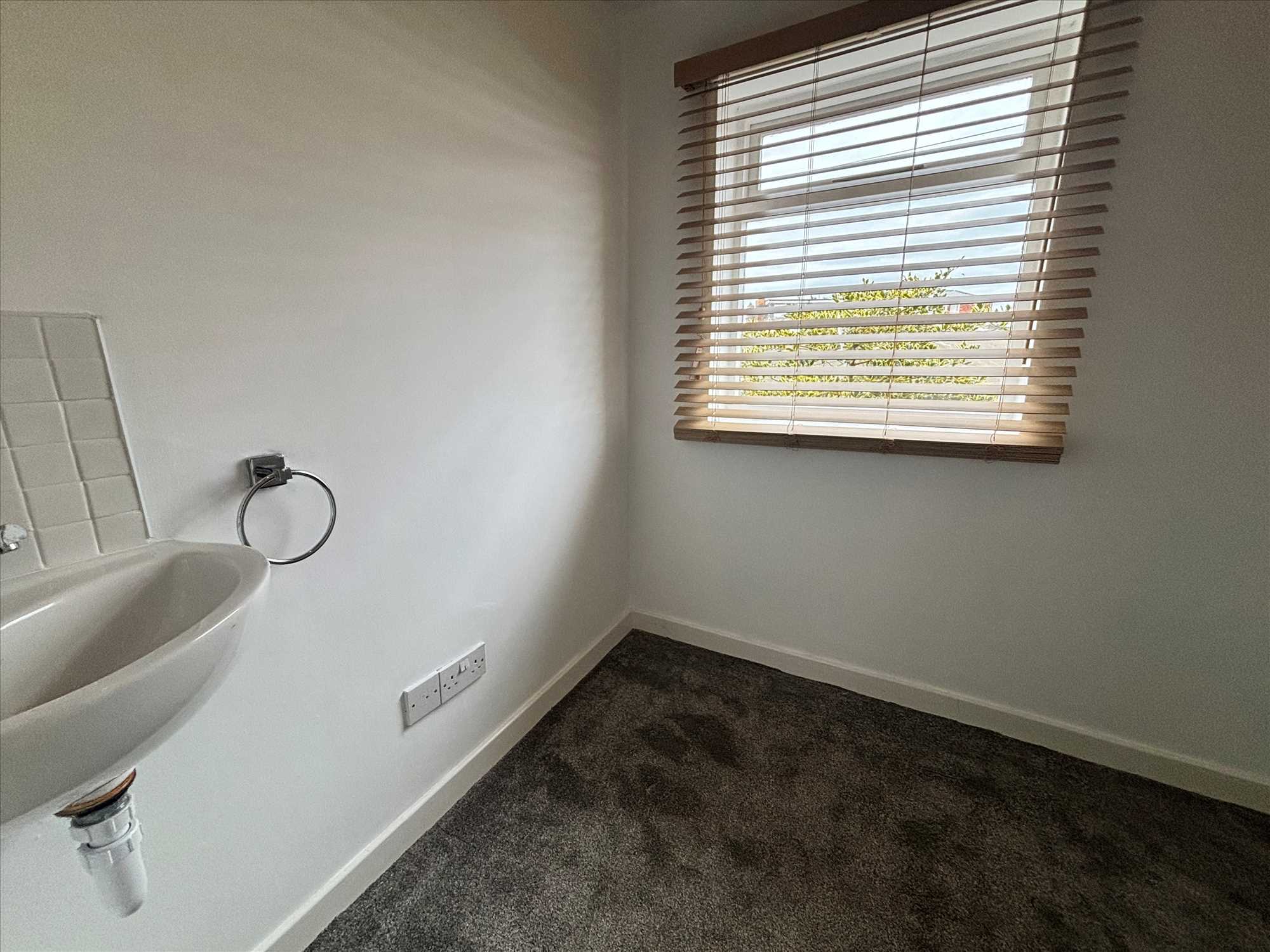 Albion Road - Picture 18
