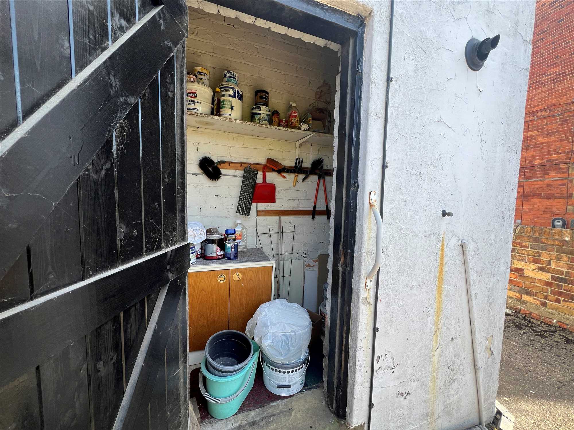 Fulford Road - Picture 13