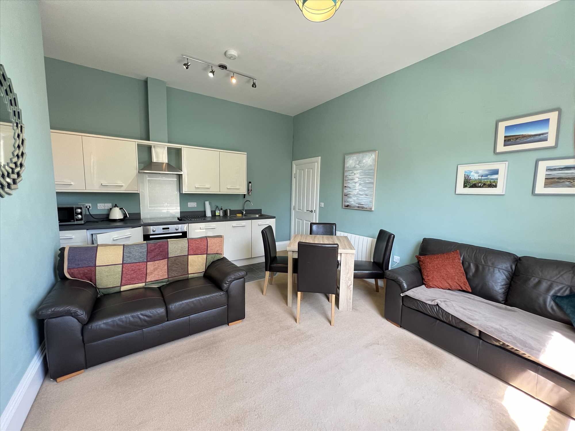 Grosvenor Crescent - Picture 3