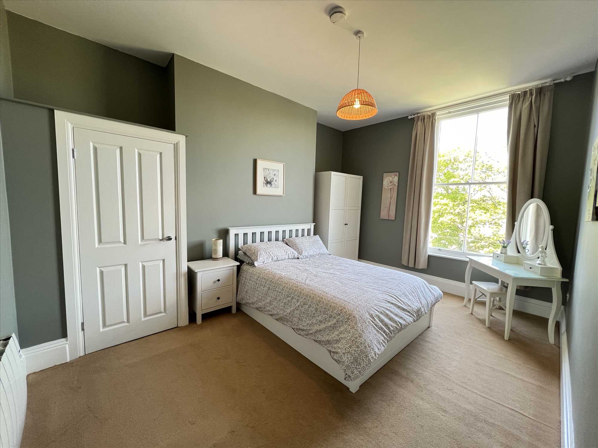 Grosvenor Crescent - Picture 7