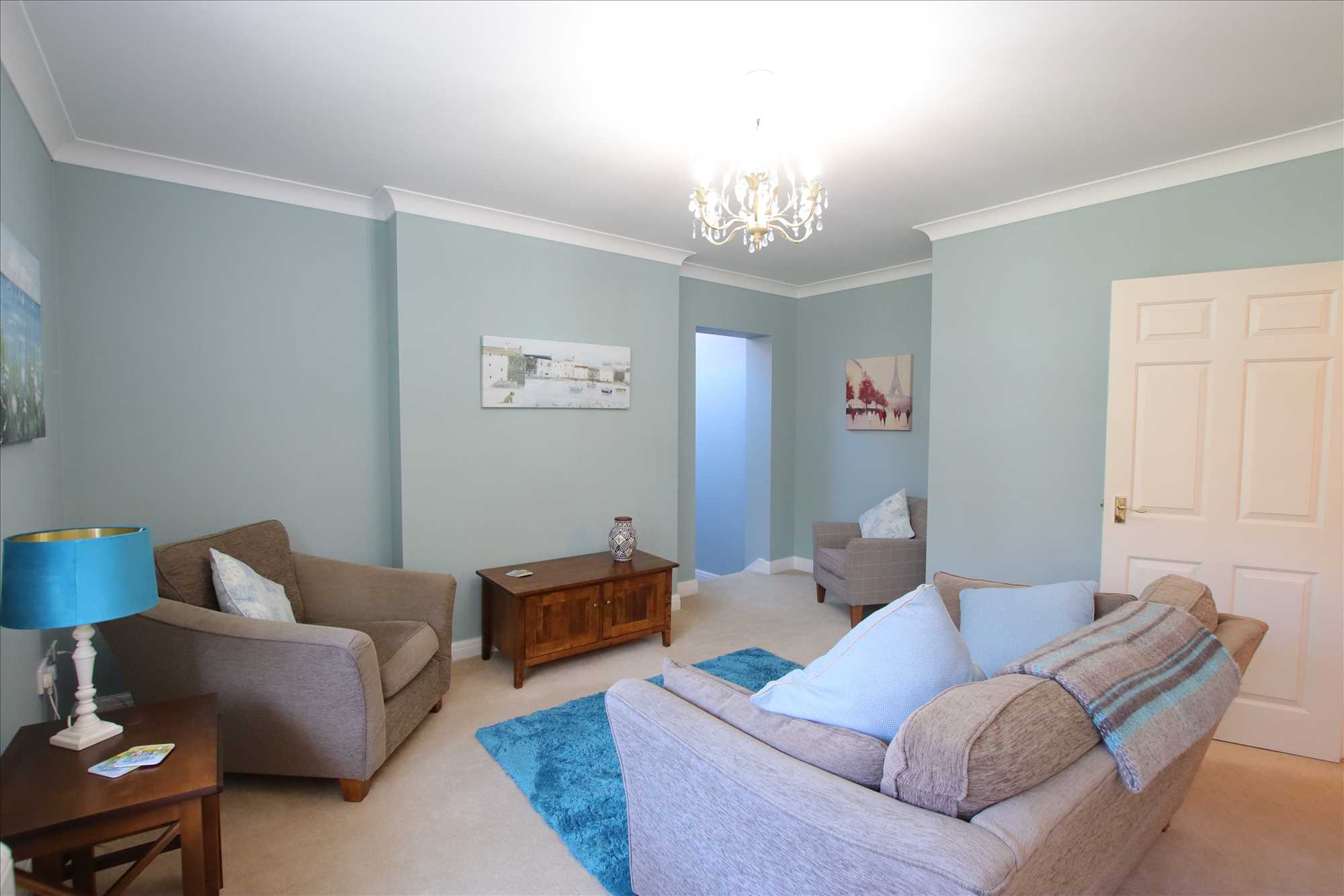 May Lodge - Picture 4