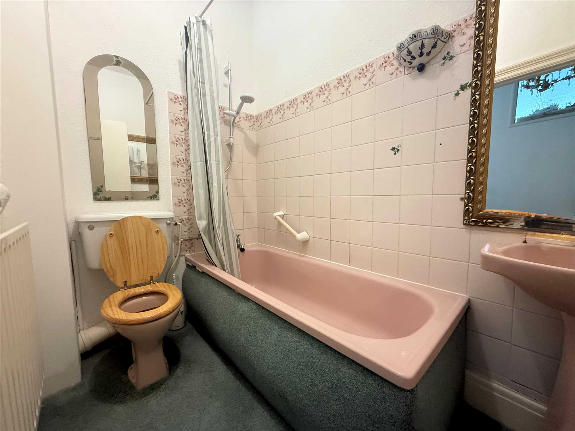 Oriel Crescent - Picture 3