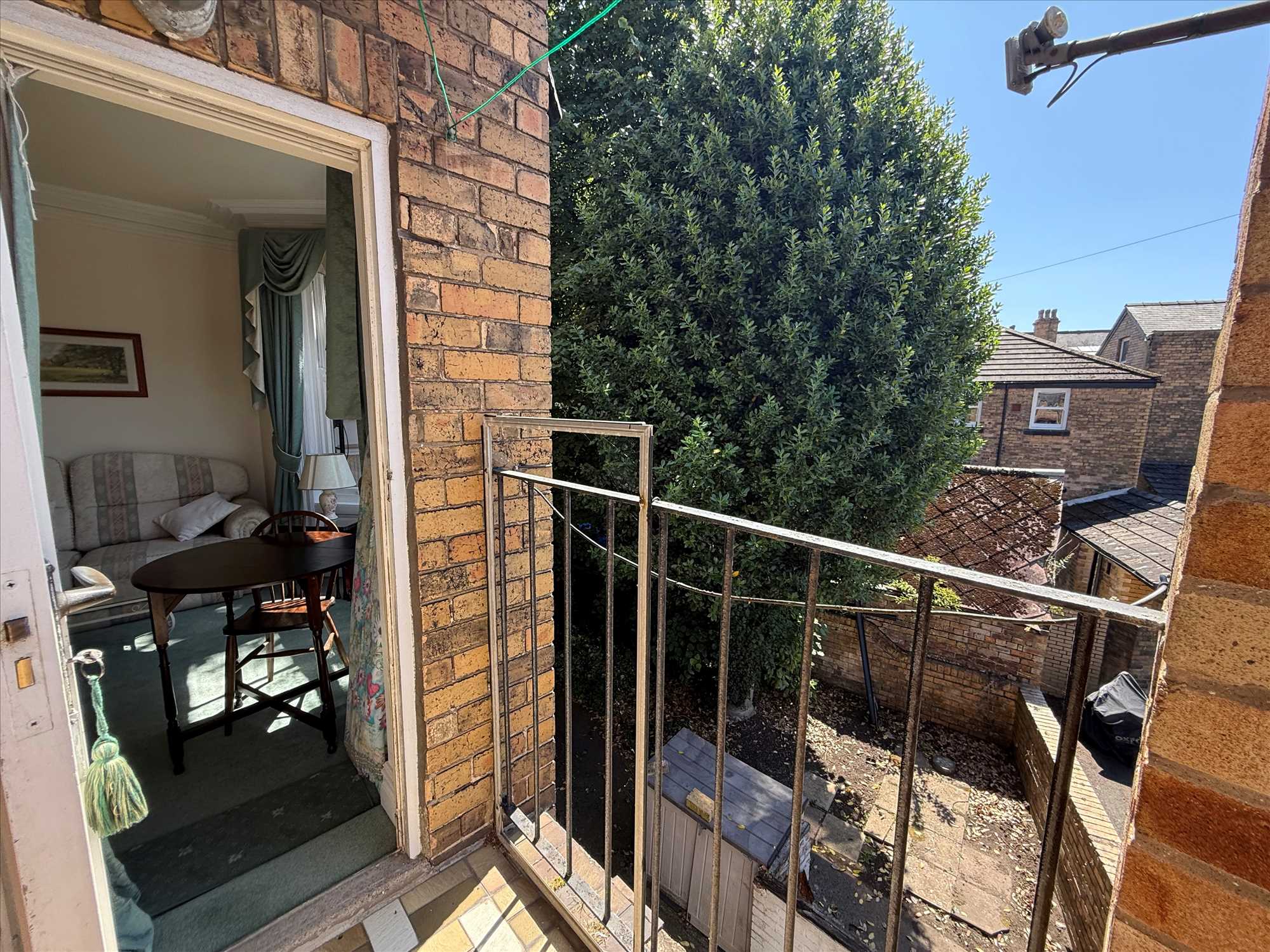 Oriel Crescent - Picture 8