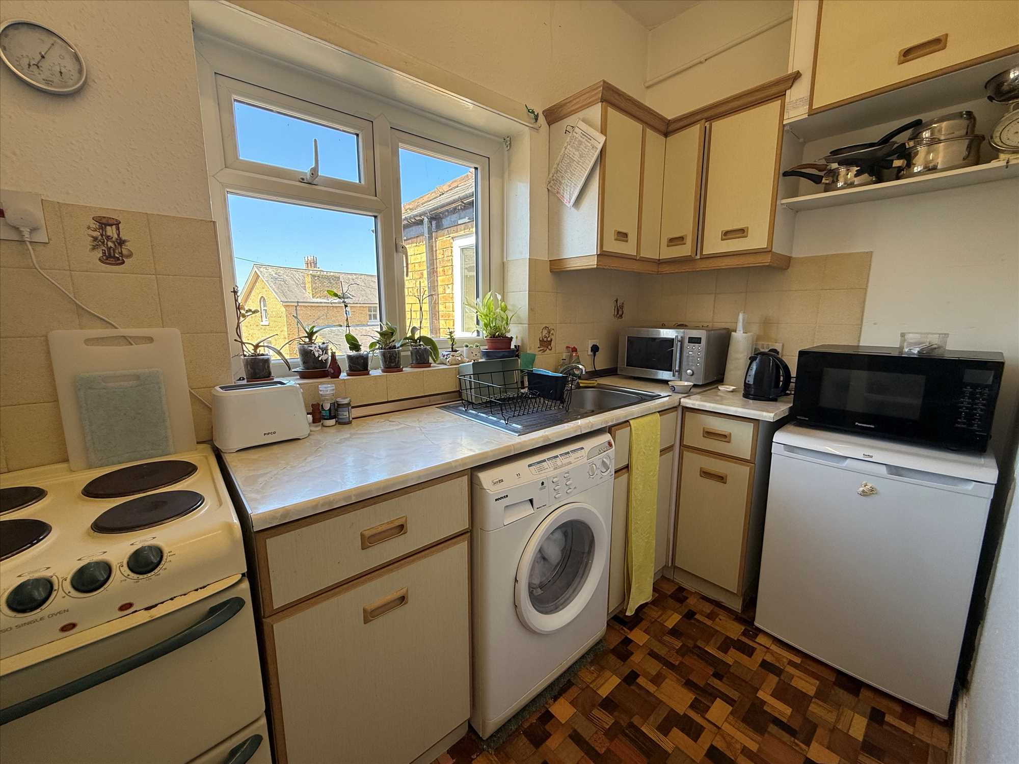 Oriel Crescent - Picture 11