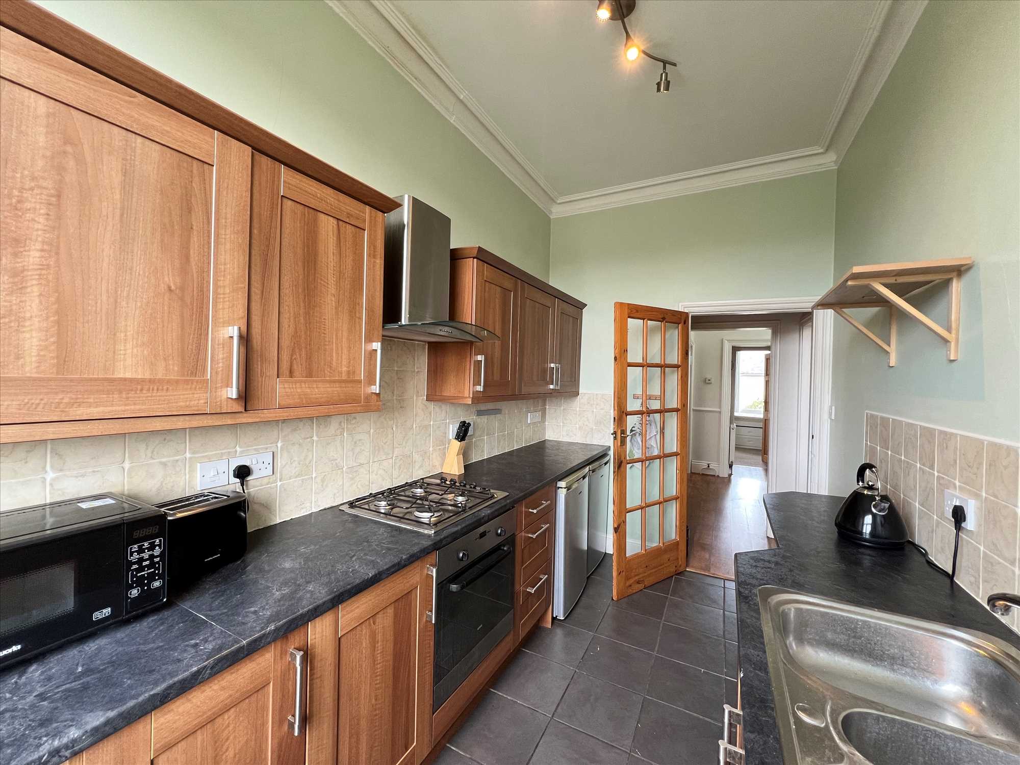 Grosvenor Crescent - Picture 6