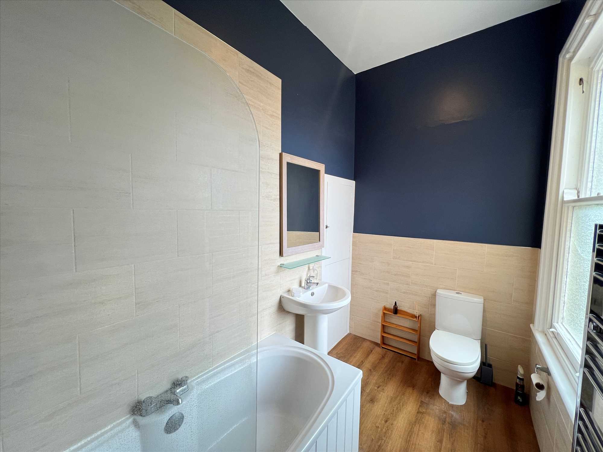 Grosvenor Crescent - Picture 9
