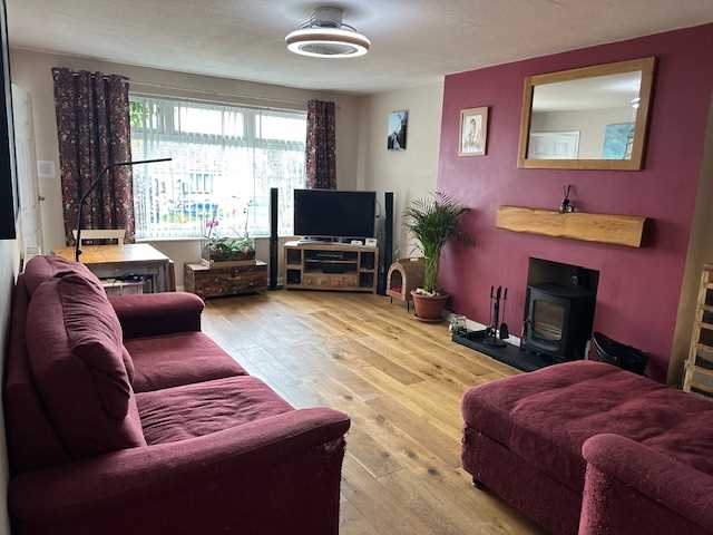 Osgodby Crescent - Picture 3