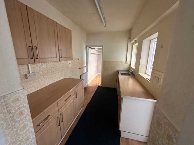 St Johns Road - Picture 3