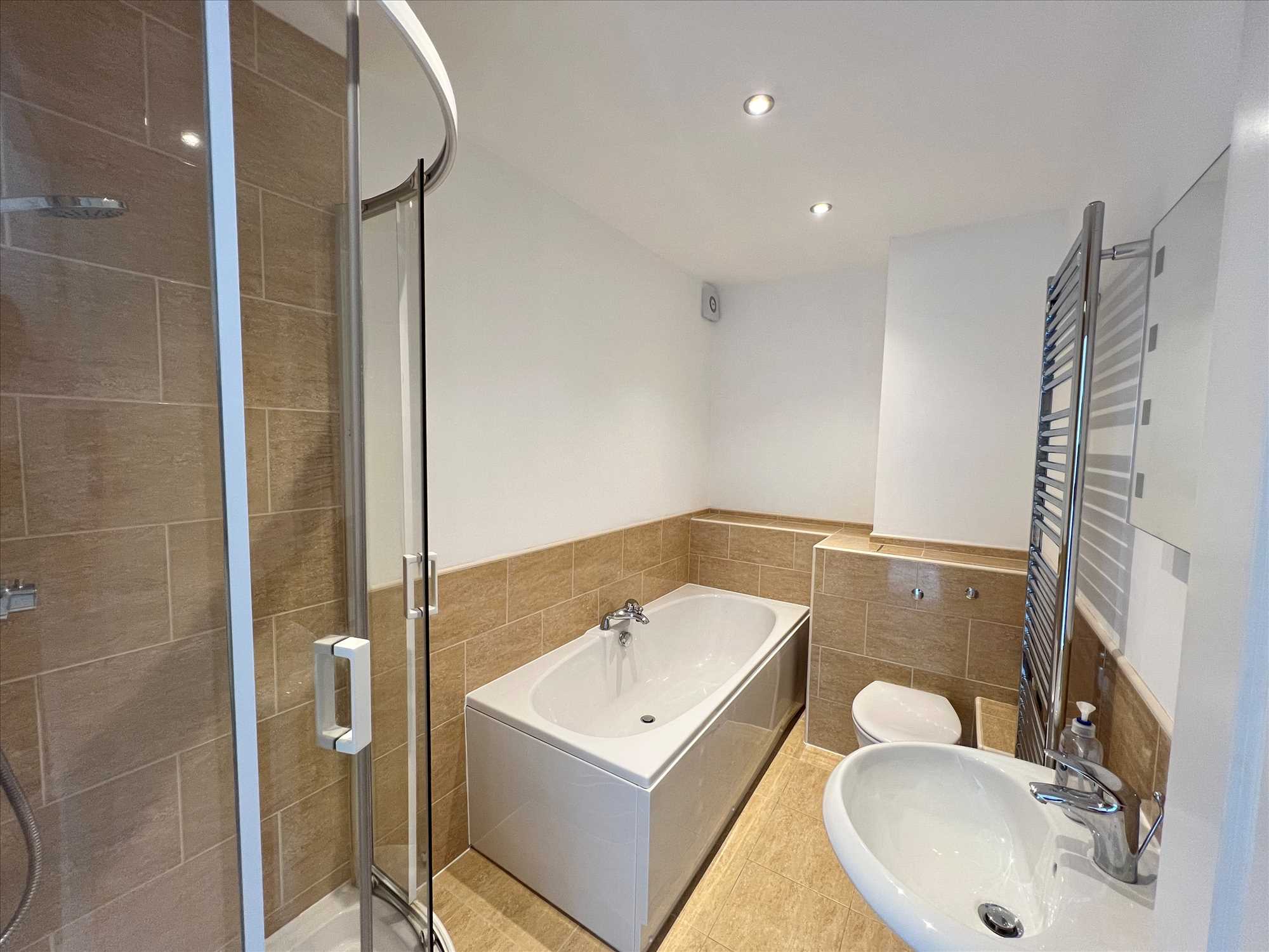 The Crescent - Picture 10