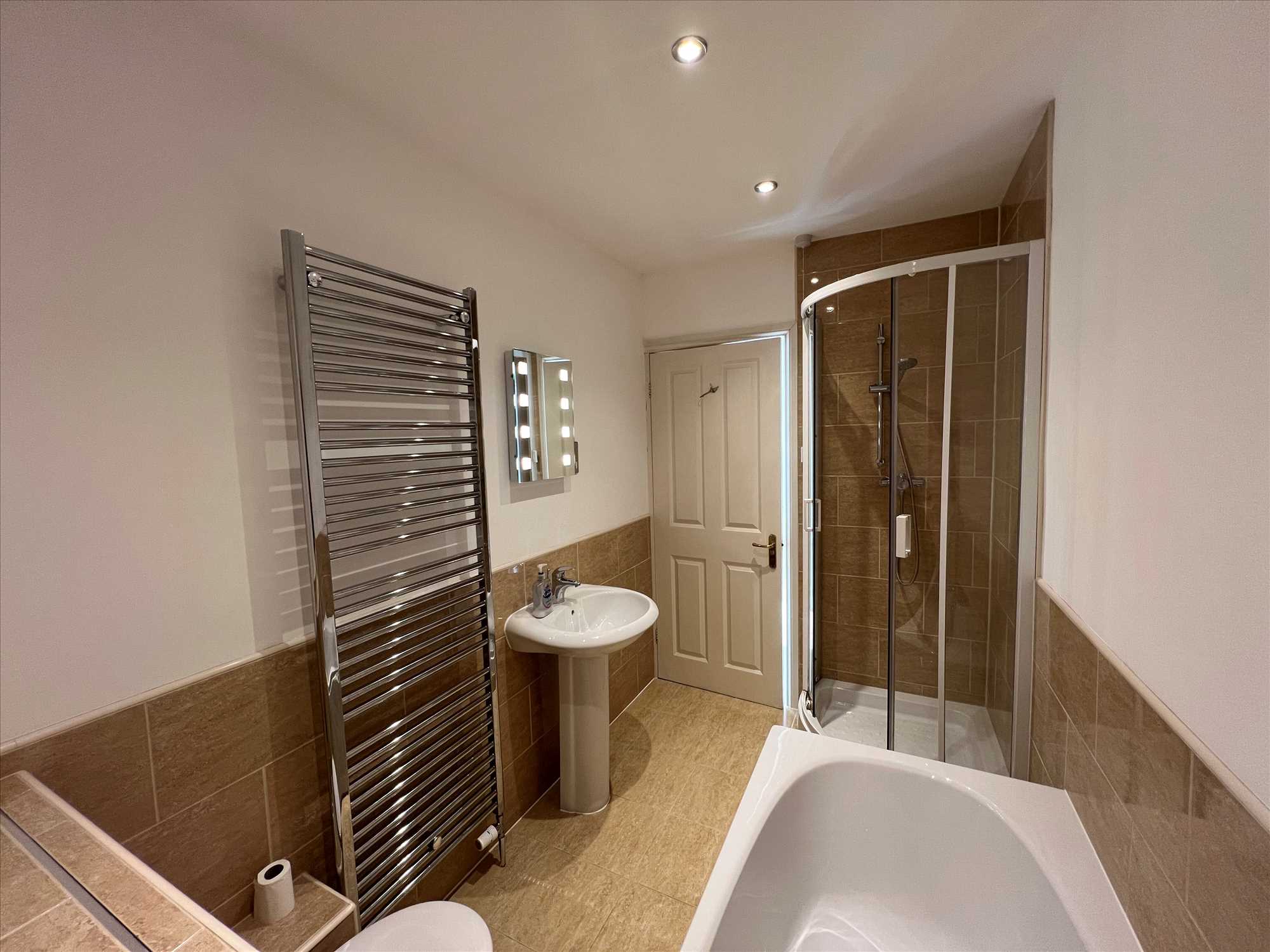 The Crescent - Picture 11