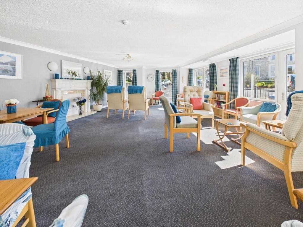 Homecrest House - Picture 12