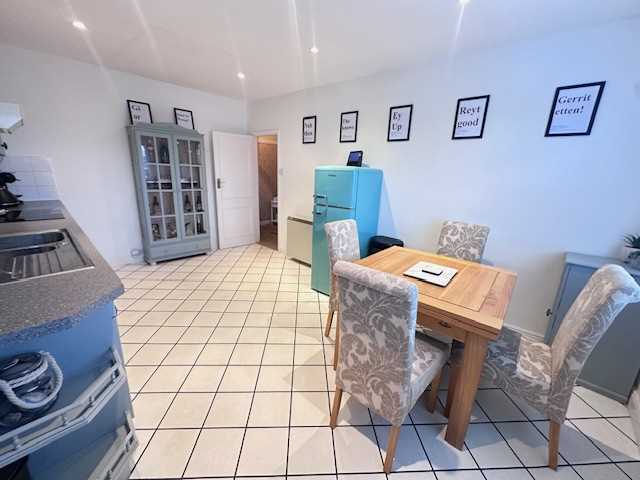 Esplanade - Picture 8