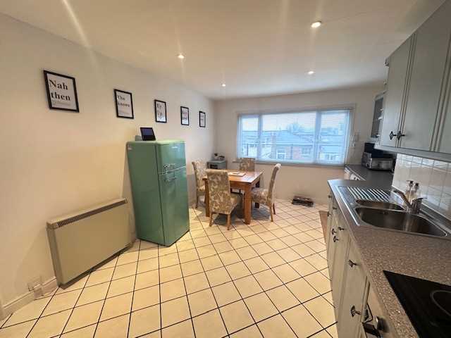 Esplanade - Picture 9