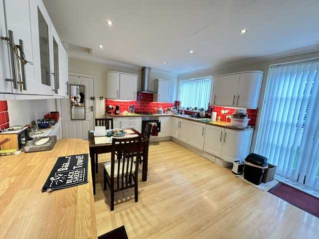 Ground Floor Flat - Picture 3